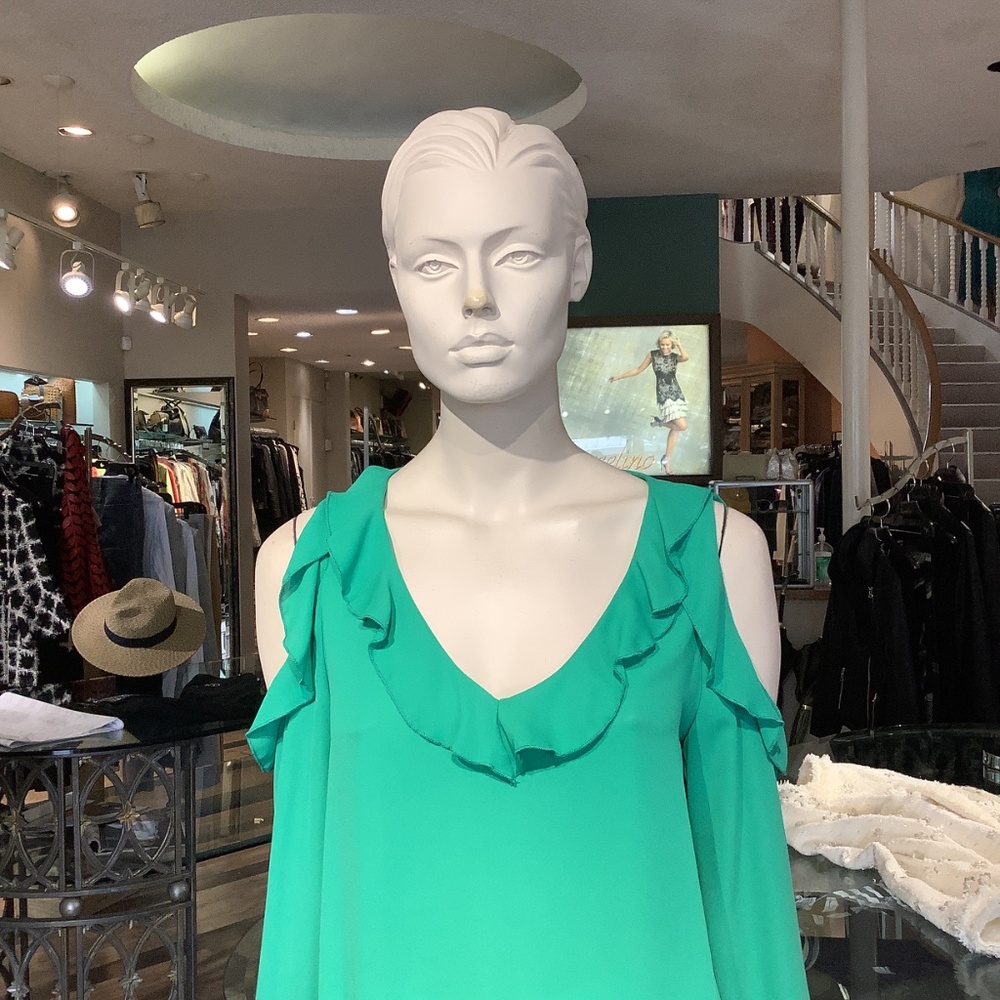 Lucky girl shirt ! Gorgeous shade of green great all year - Picture 2 of 6